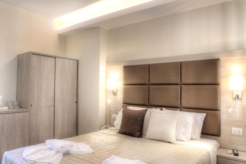 Porto Demo Hotel room 1